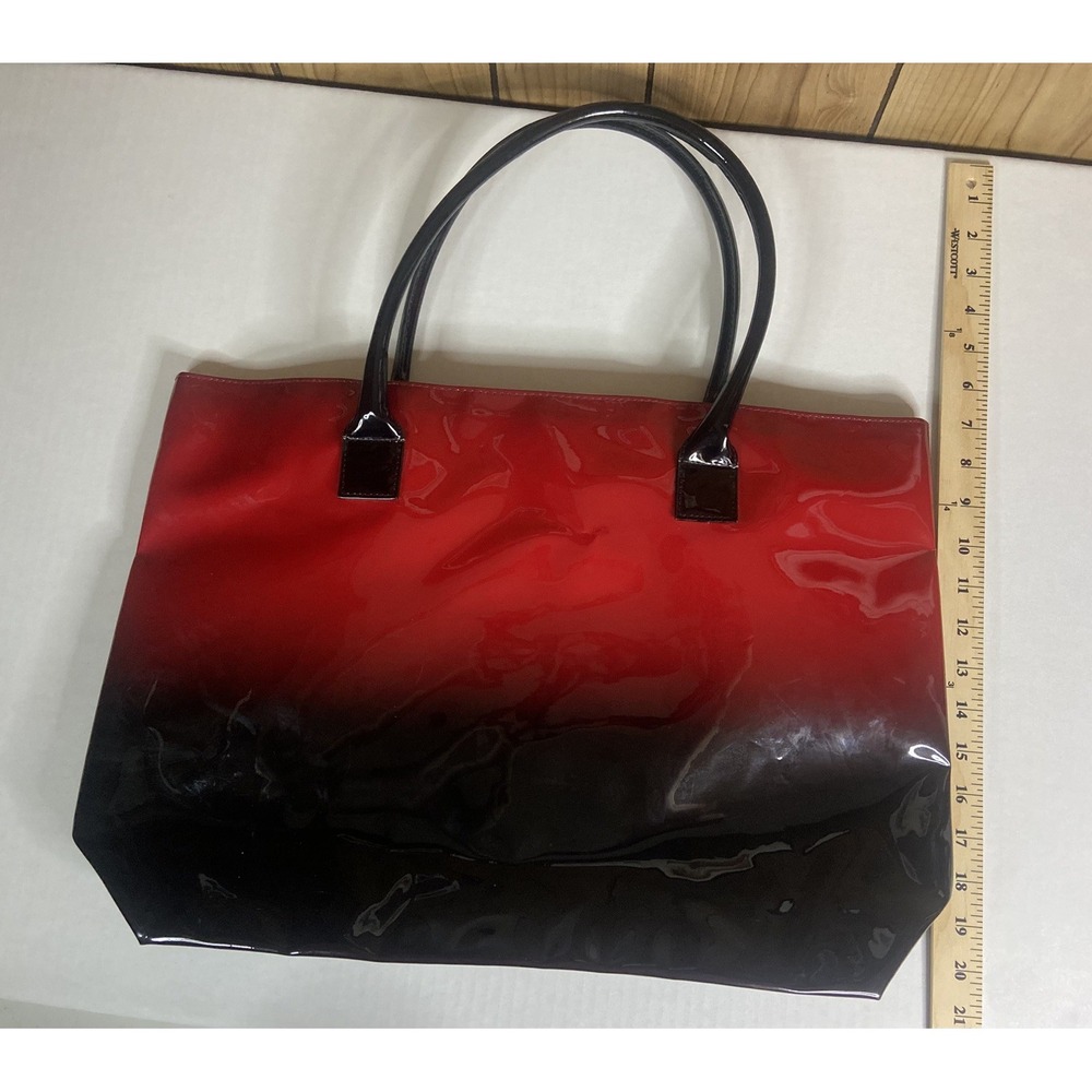 Elizabeth‎ Arden glossy red and black patent faux leather tote bag - Picture 11 of 12